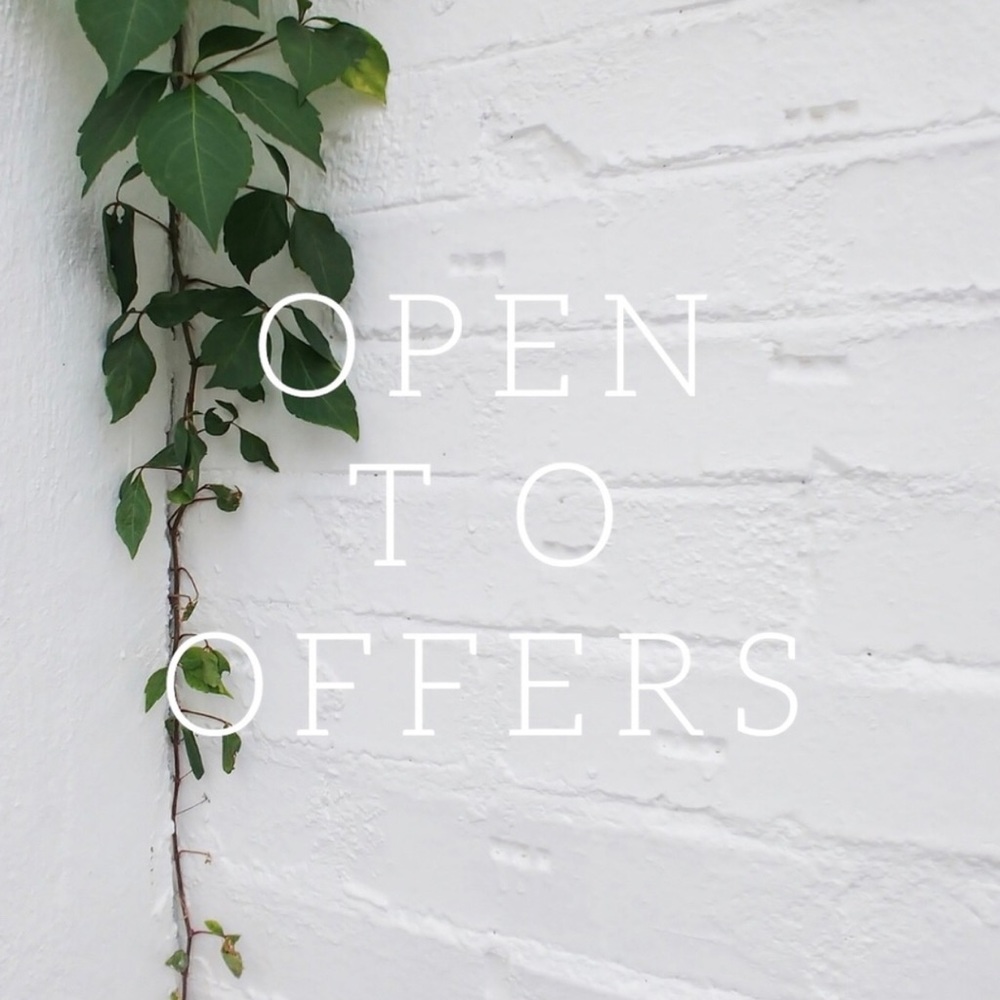 OPEN TO OFFERS! BUNDLE & SAVE! ✨